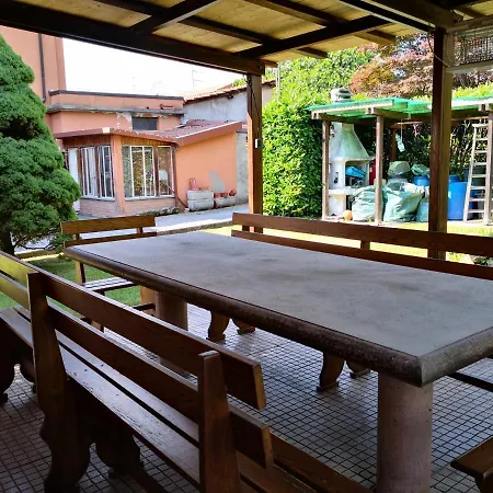 Casa Al Lago Di Nadia Corgeno