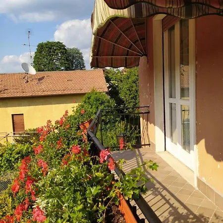 Holiday home Casa Al Lago Di Nadia *